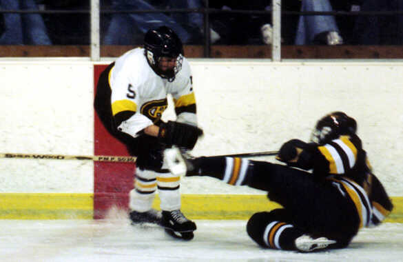 Dan Cross-Call ices a Wildcat.