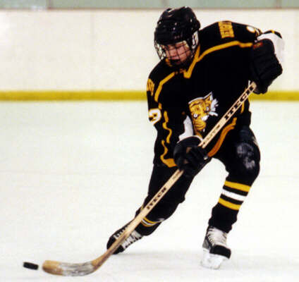 Jared Lavender brings in a pass.