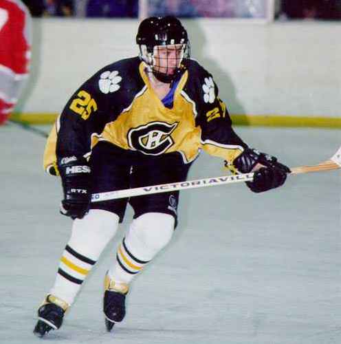 Lee Allen looks for the puck against Mentor