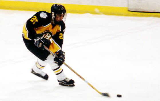 Lee Allen guides the Tigers against North Olmsted.